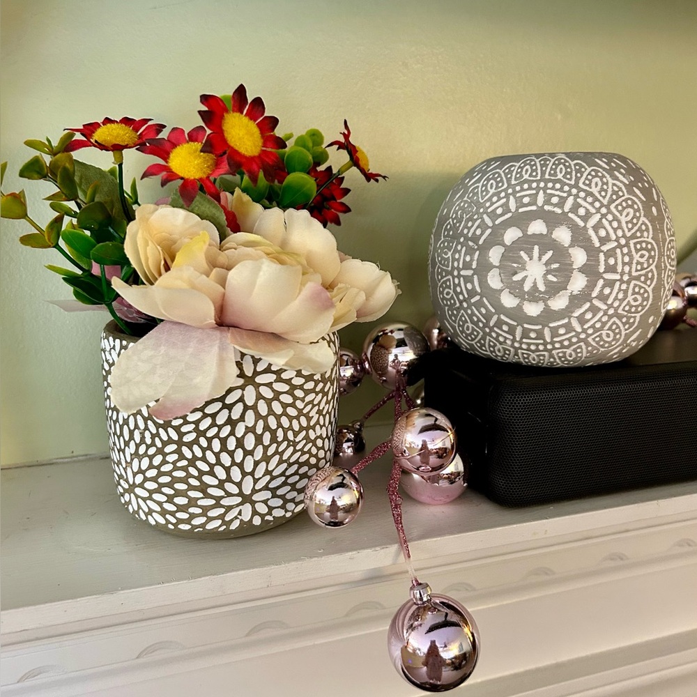 Grey White decorative Floral Vase Candle Holder Ceramic Sunburst